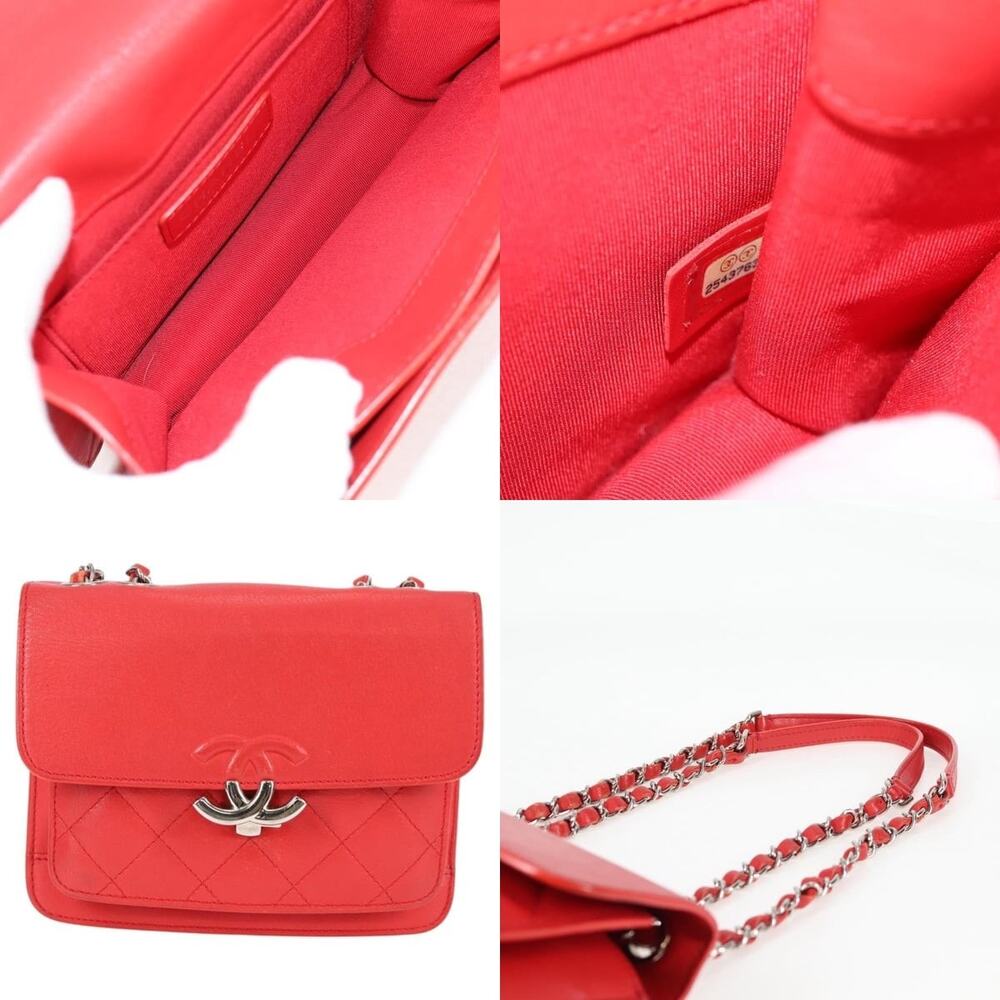 Chanel Matelasse Chain Shoulder Bag - Picture 5 of 8